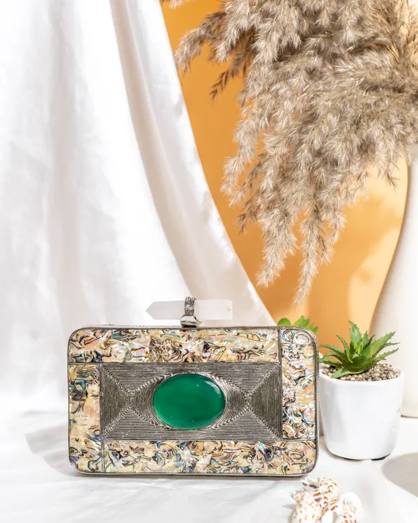 Zenya_Quartz_MOP_Clutch